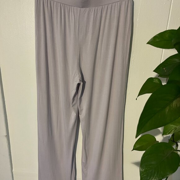 Cozy Earth Bamboo Stretch-Knit Long Sleeve Pajama Set - Picture 8 of 8